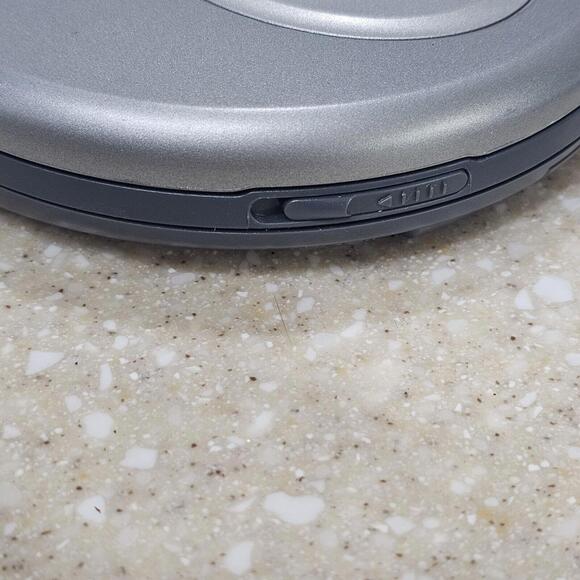 White-Westinghouse CD Player W Car Kit - Picture 5 of 10